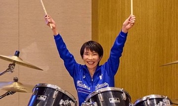 Japanese prime minister's drumming and rock music passion