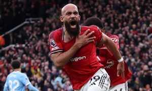 Man Utd defeats Man City in Carrick's first match