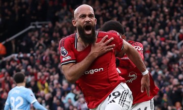 Man Utd defeats Man City in Carrick's first match
