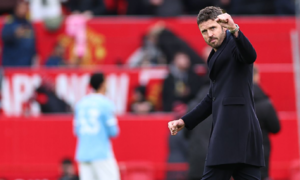 Carrick: 'Winning man city must be normal for man utd'