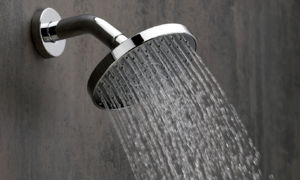 Does a hot bath help eliminate alcohol?