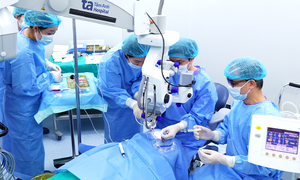 Addressing post-ruptured eyeball injury complications