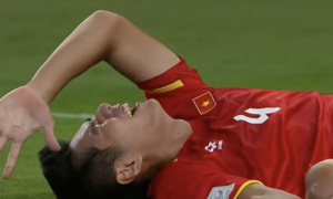 Key Vietnam U23 player hospitalized during China match