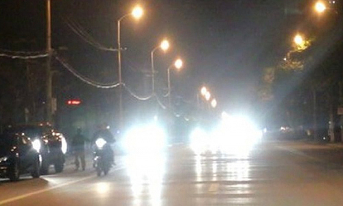 "Drivers misusing high beams must face remote fines"