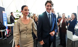 Katy Perry and former Canadian prime minister attend World Economic Forum