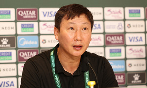 Coach Kim: 'I apologize for failing to cope with China'