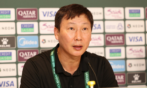 Coach Kim: 'I apologize for failing to cope with China'