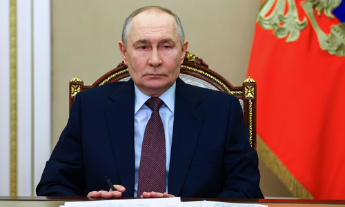 Trump says president Putin 'agrees to join peace council'