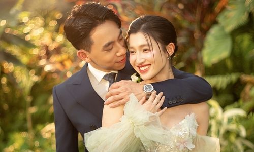 Do Ha and husband, celebrity lineup attend runner-up Phuong Nhi's wedding