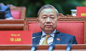 Today, the 14th Central Committee elects general secretary