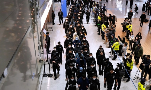 South Korea extradites 73 online fraud suspects from Cambodia