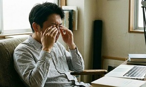 How to use eye drops correctly?