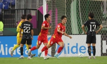 Vietnam 2-2 (pen 7-6) South Korea