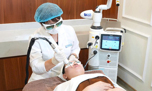 Skin damage from 'corticoid addiction'