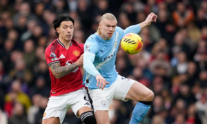 Scholes continues to mock Man Utd defender