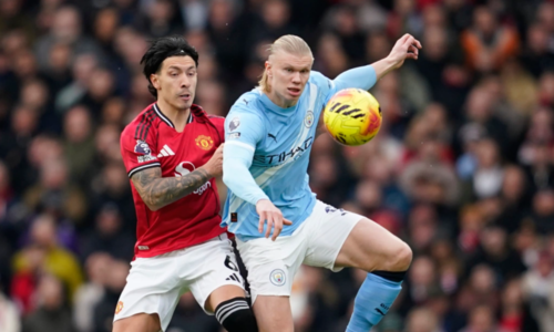 Scholes continues to mock Man Utd defender