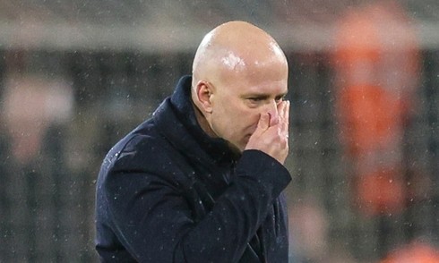 Arne Slot blames strong winds after loss to Bournemouth