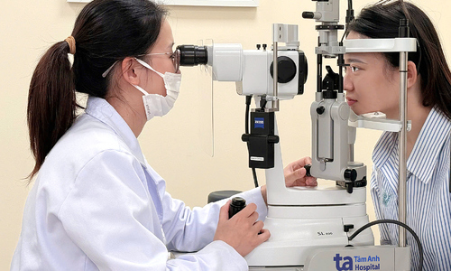 Four phone habits that increase myopia