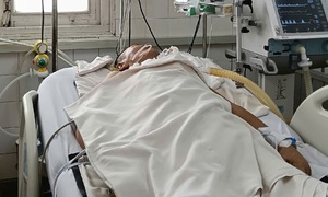 Why tetanus patients experience pain despite intensive care