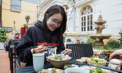 Bun bo Hue restaurant in an old villa opens two days a week