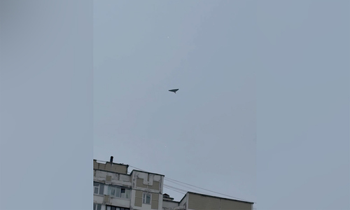 Russian UAVs circle for hours over Kyiv without being shot down