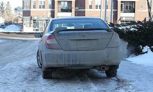 Mud-covered license plates face lighter penalties than intentionally obscured ones