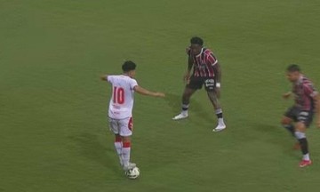 Neymar defends player penalized for 'stepping on the ball'