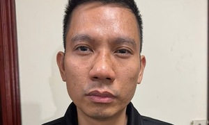 Prostitution brokerage for 'madams in their 40s' priced at 2.5 million VND