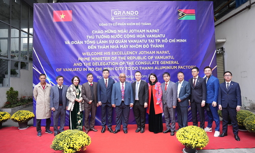 Vanuatu prime minister visits Grando aluminum factory