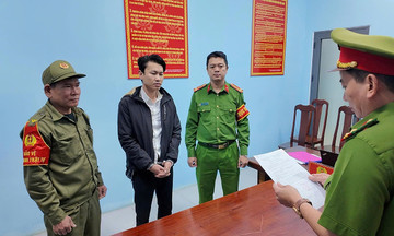 Man arrested for assault after intervening in traffic collision