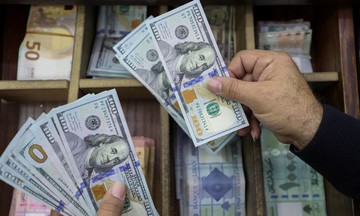 Global USD reaches four-year low