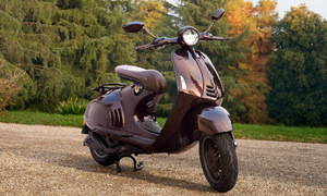 Vespa 946 Year of the Horse edition to arrive in Vietnam in February
