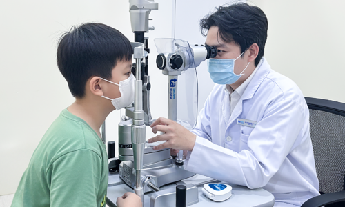 6-year-old boy diagnosed with cataracts