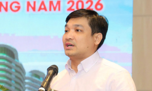 Real estate company chairman faces continuous forced share sales