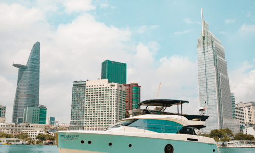 Truong My Lan's yacht put up for auction for nearly 50 billion dong