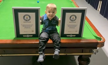 Two-year-old sets snooker world record