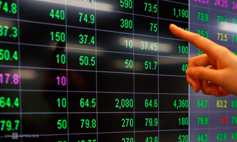 Bank stocks attract capital again