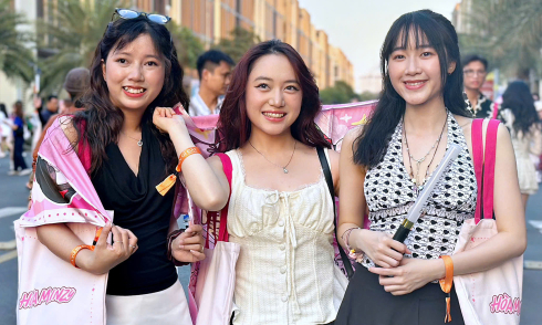 Thousands of fans cheer for Hoa Minzy's concert