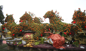 Prime minister urges businesses to pay full salaries and bonuses before Tet