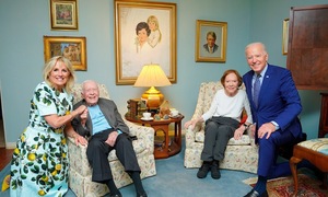 Pair of chairs from Biden and Carter joint photo auctioned for 11,000 USD