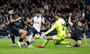 Man City concede two-goal lead in draw with Tottenham