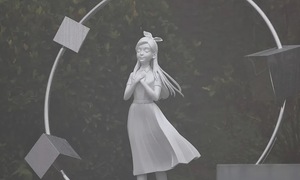 Husband sculpts statue of Barbie Hsu