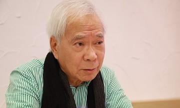 76-year-old actor moves home to 'forget ex-girlfriend'