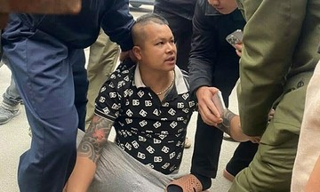 Bank robber apprehended at the scene