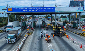 Ho Chi Minh City dismantles toll booth on National Highway 51