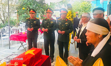 Two fallen soldiers' remains found in Dakrong commune acacia forest identified