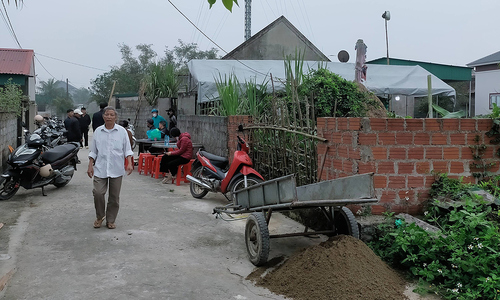 Three family members die from suspected carbon monoxide poisoning