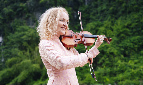 Secret Garden group films music video in Ninh Binh