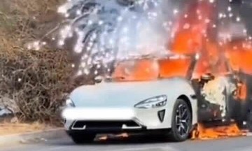 Xiaomi car fire with "fireworks-like explosions" attributed to airbags