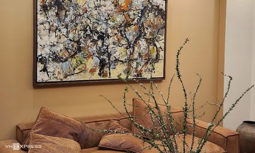 Hanoi collector scammed out of VND 17 billion art collection